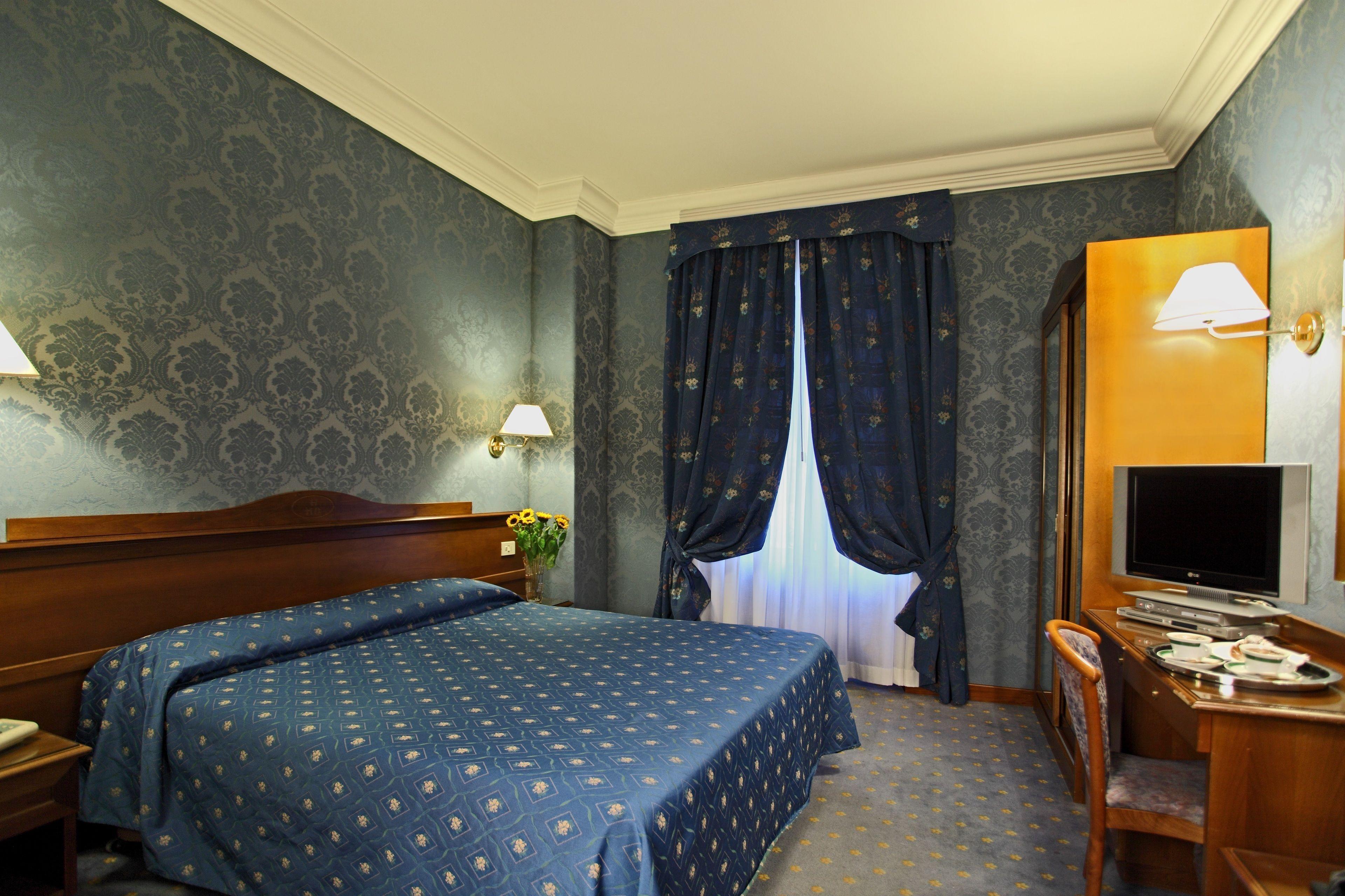 Hotel Montecarlo — Photos 1